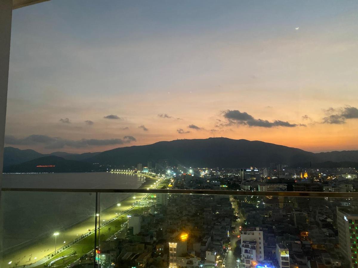 Tms - Pullman Luxury Outlet - High Floor Beach View Bed & Breakfast Quy Nhon Bagian luar foto